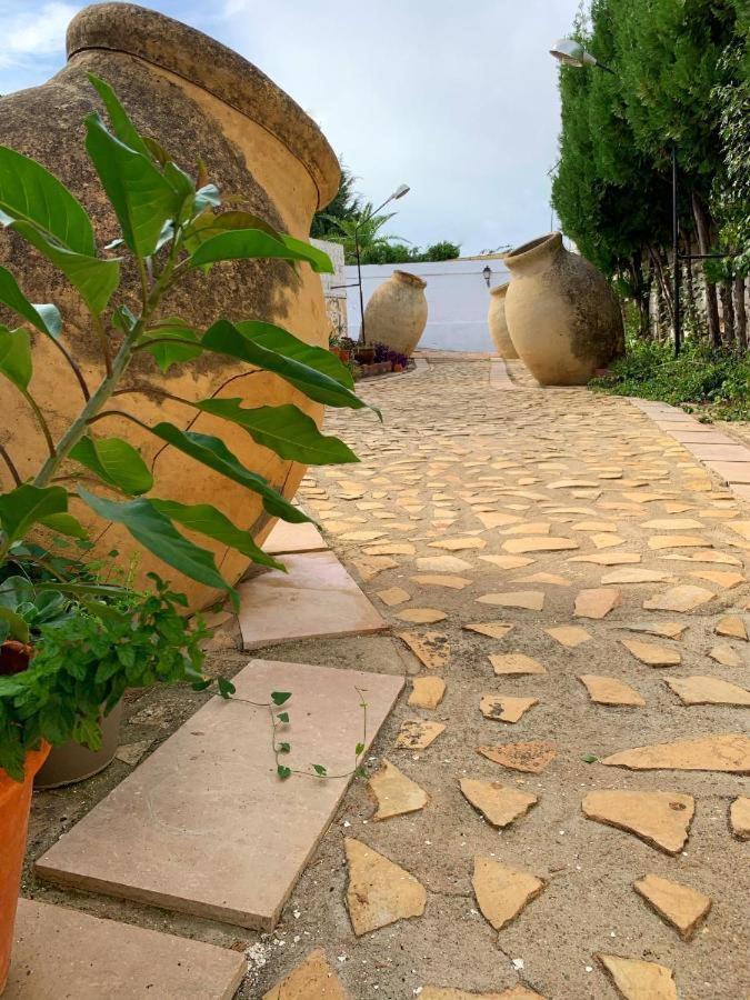 Hostal El Castillo Alcala De Guadaira Ngoại thất bức ảnh